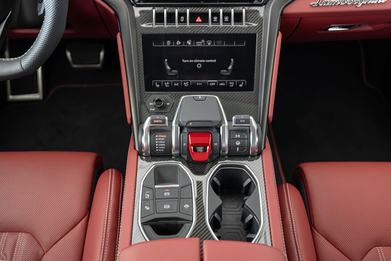 لامبورغيني اوروس S 4.0T V8 Lamborghini Urus S | Carbon Interior | Low Mileage 2024 (Warranty Available)