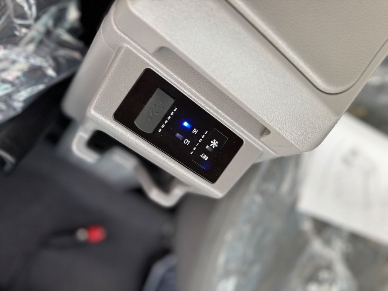 Toyota Land Cruiser Pick Up Toyota Land Cruiser pickup 2017 RHD diesel v8 full options and upgraded