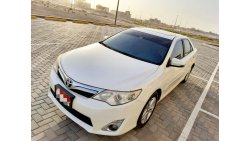 Toyota Camry 2014 Toyota Camry Limited,  full GCC VGC, for more details about please only call