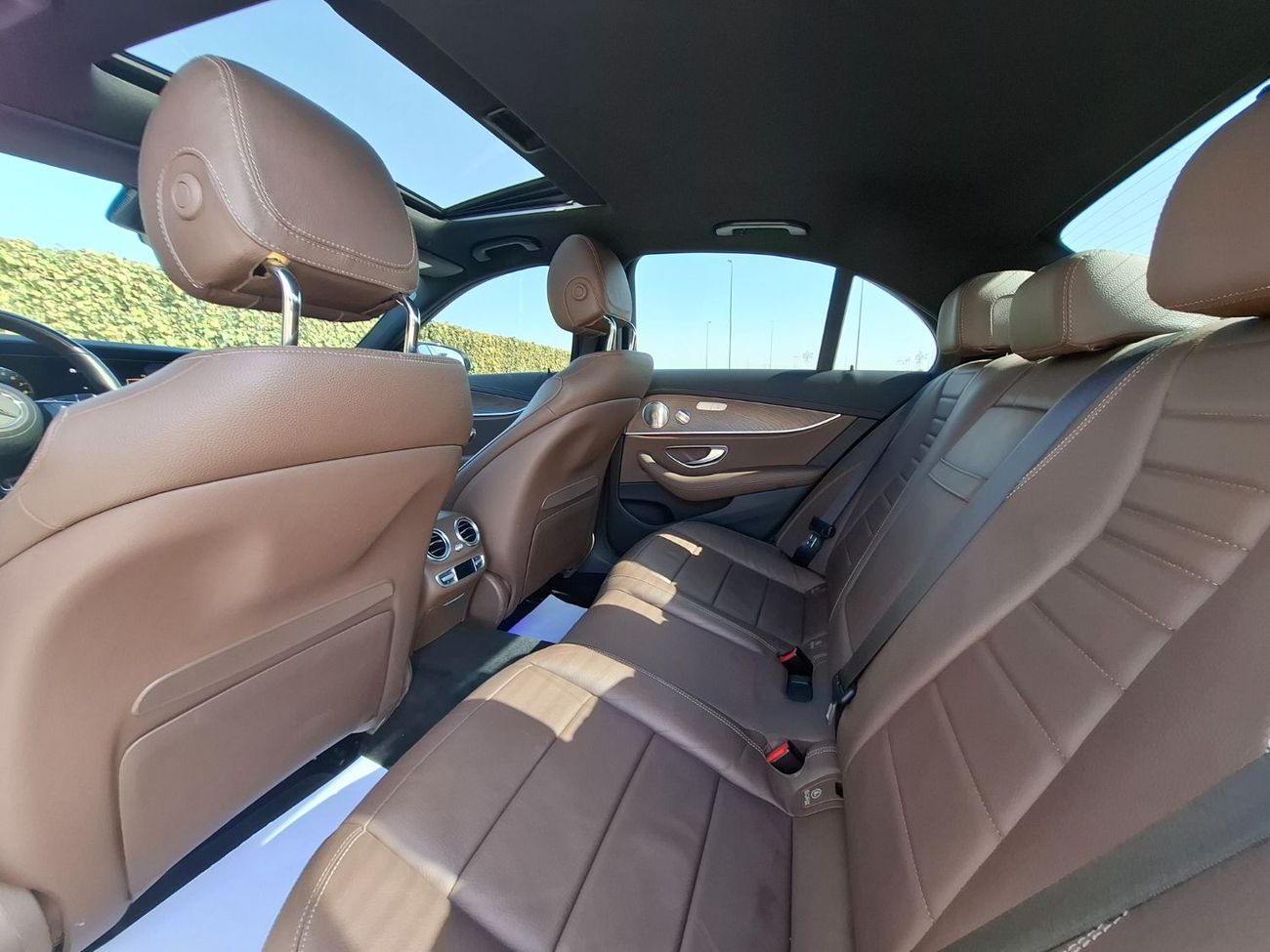 مرسيدس بنز E300 مرسيدس  E300e 2021