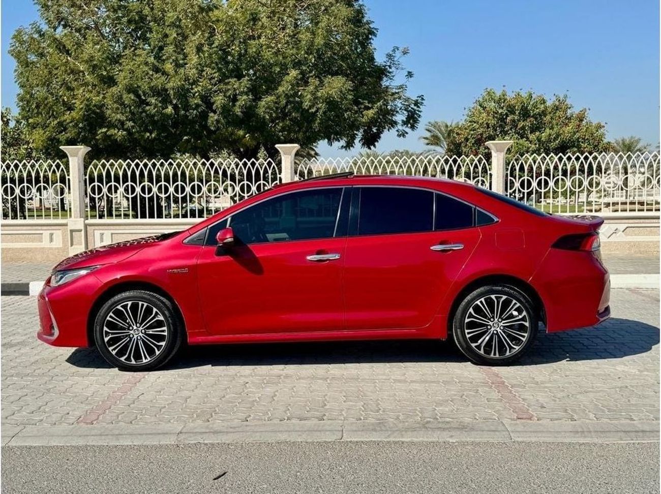 Toyota Corolla Corolla 1.8L 2020 GCC (Hybrid)Top Off Range , Full Service History