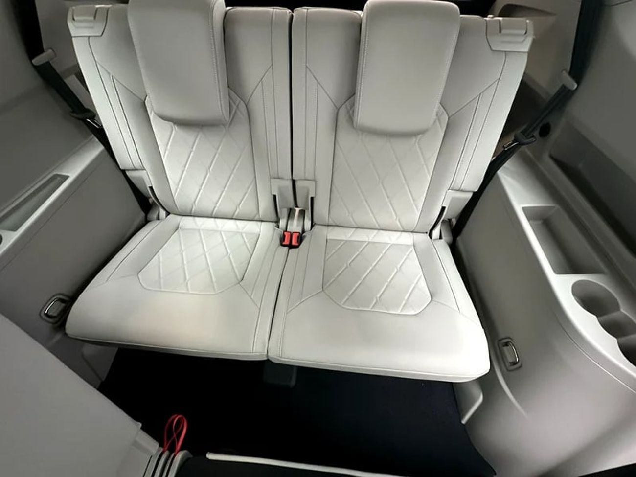 Volkswagen Teramont R-line (REF#28053)