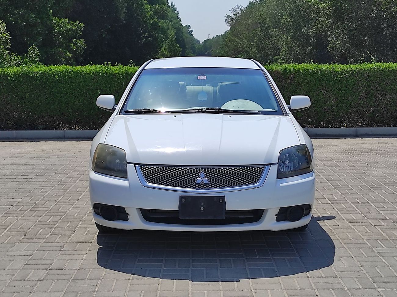 Mitsubishi Galant GLS 2.4L Mitsubishi Gallant 2011 Gcc V4 full automatic