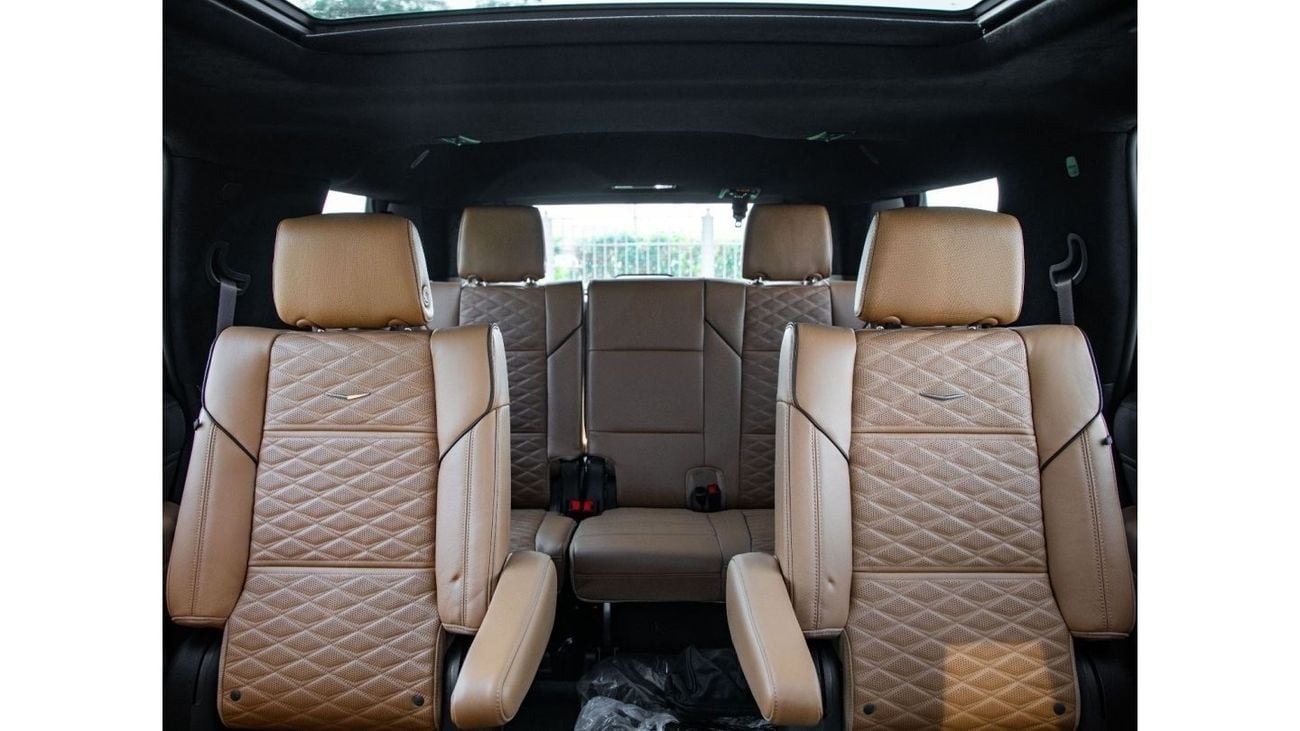 Cadillac Escalade Sport 4WD + TV BLACK EDITION/GCC/3 years warranty. For Local Registration +10%