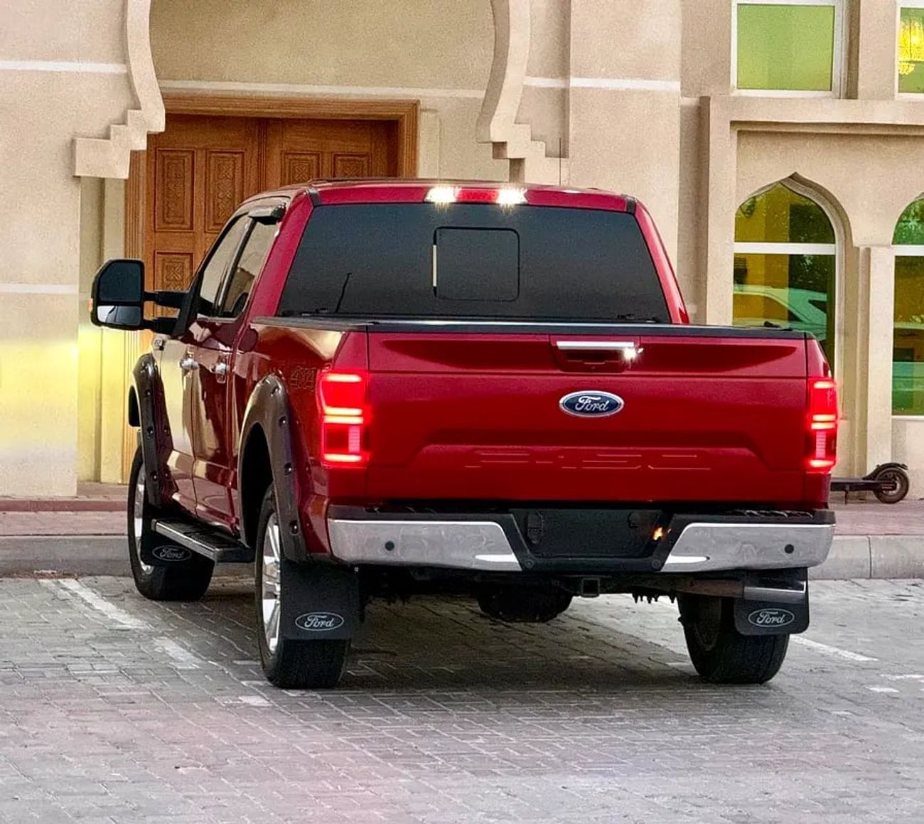 Ford F-150 LARIAT SUPER LUX+SPORTS PK | Canadian Specs فورد فل اوبشن بحالة ممتازة