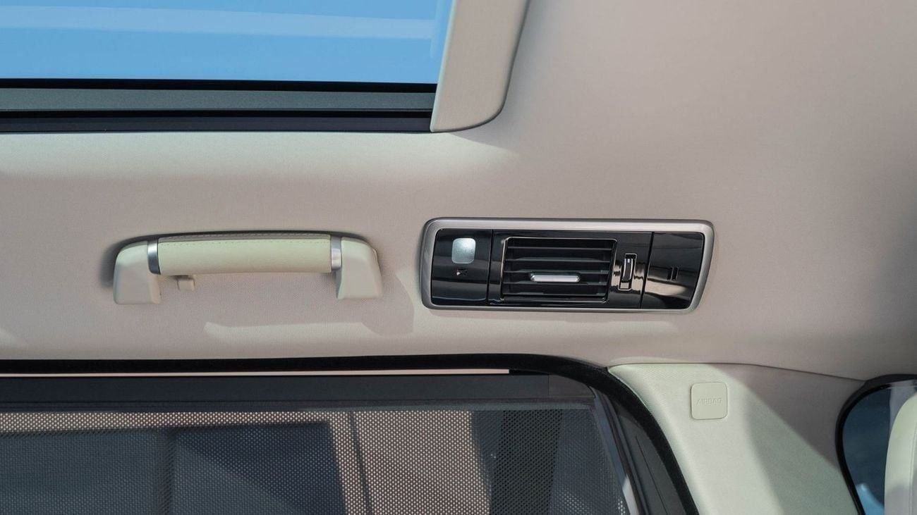 Land Rover Range Rover 2020 Land Rover Range Rover Vogue Long Wheelbase Supercharged V8 5.0L AT Petrol