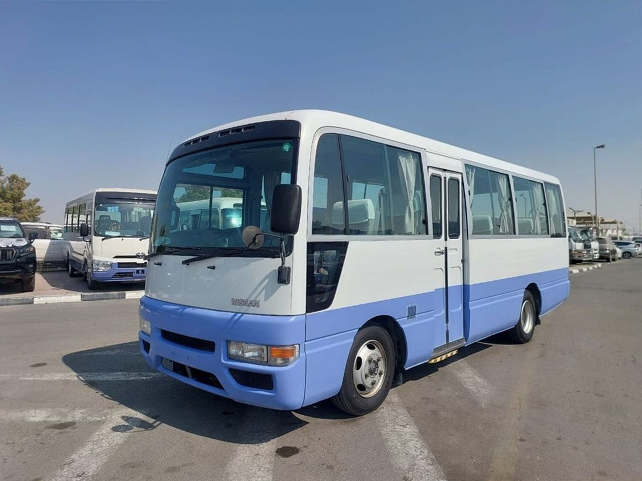 نيسان سيفيليان NISSAN CIVILIAN BUS RHD 2000 MODEL 4.2 L DIESEL AUTOMATIC(PM01364)