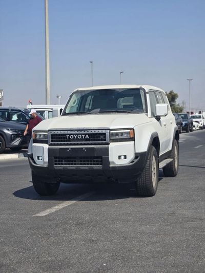 تويوتا برادو 2.8L DIESEL TXL A/T 7 SEATER
