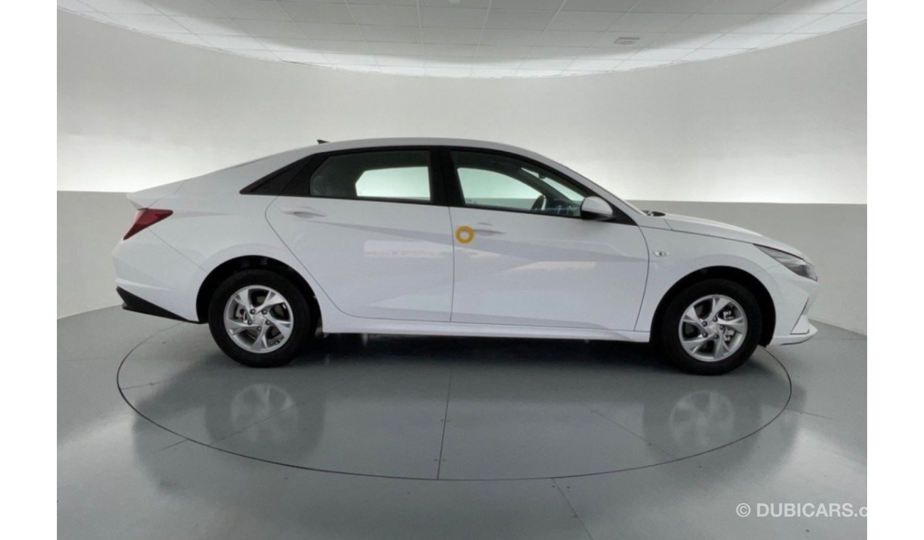 Hyundai Elantra Smart