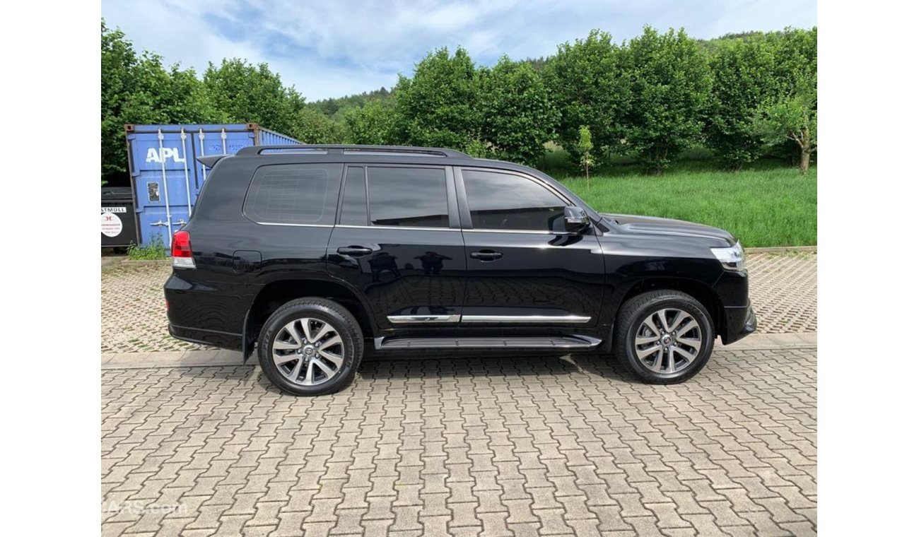 Toyota Land Cruiser Armoured Level B6