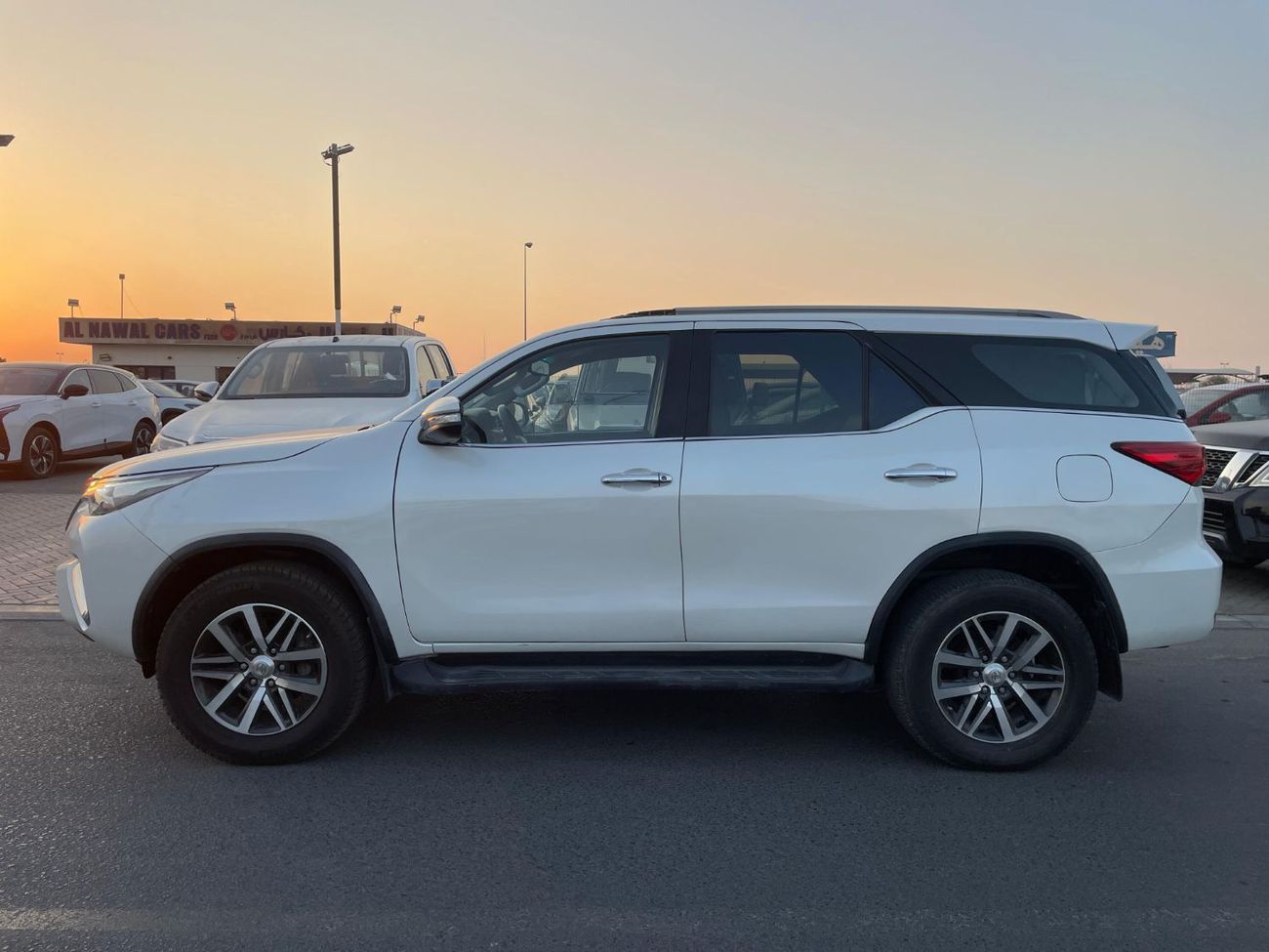 تويوتا فورتونر VXR 4.0L (278 HP)