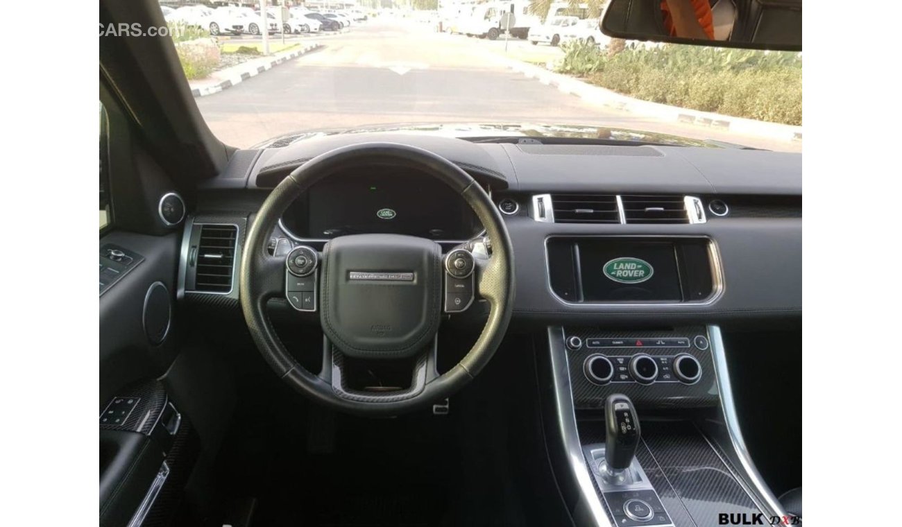 Land Rover Range Rover Sport SVR Range Rover Sport SVR - Panoramic Roof - Carbong Fiber - AED 5,438 AED/Montly - 0% DP - Under Warran