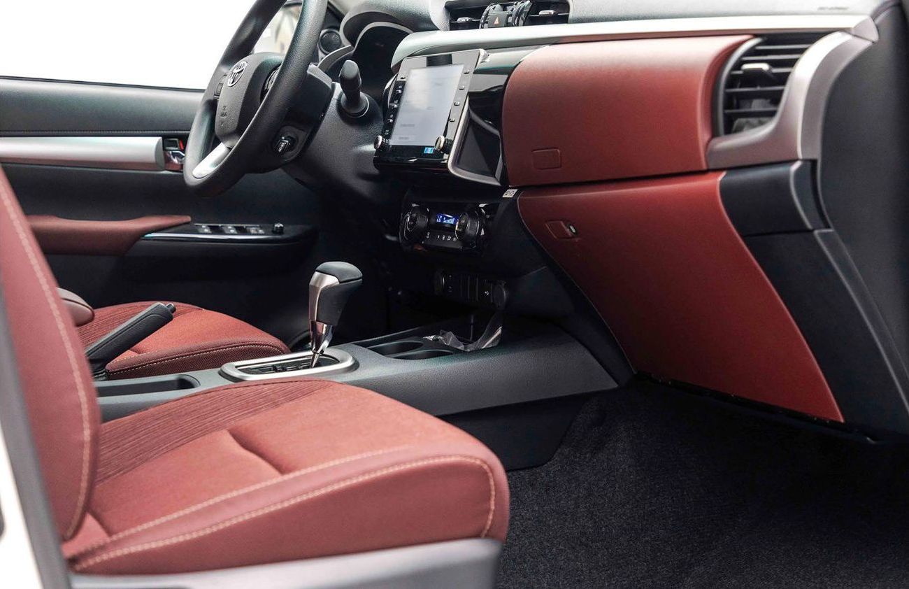 تويوتا هيلوكس 2025 Toyota Hilux DV DC 2.4L AT Diesel (White)