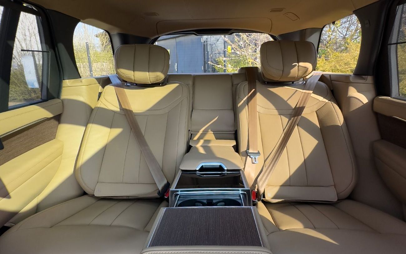 لاند روفر رينج روفر Autobiography 3.0L P460e LWB Right Hand Drive