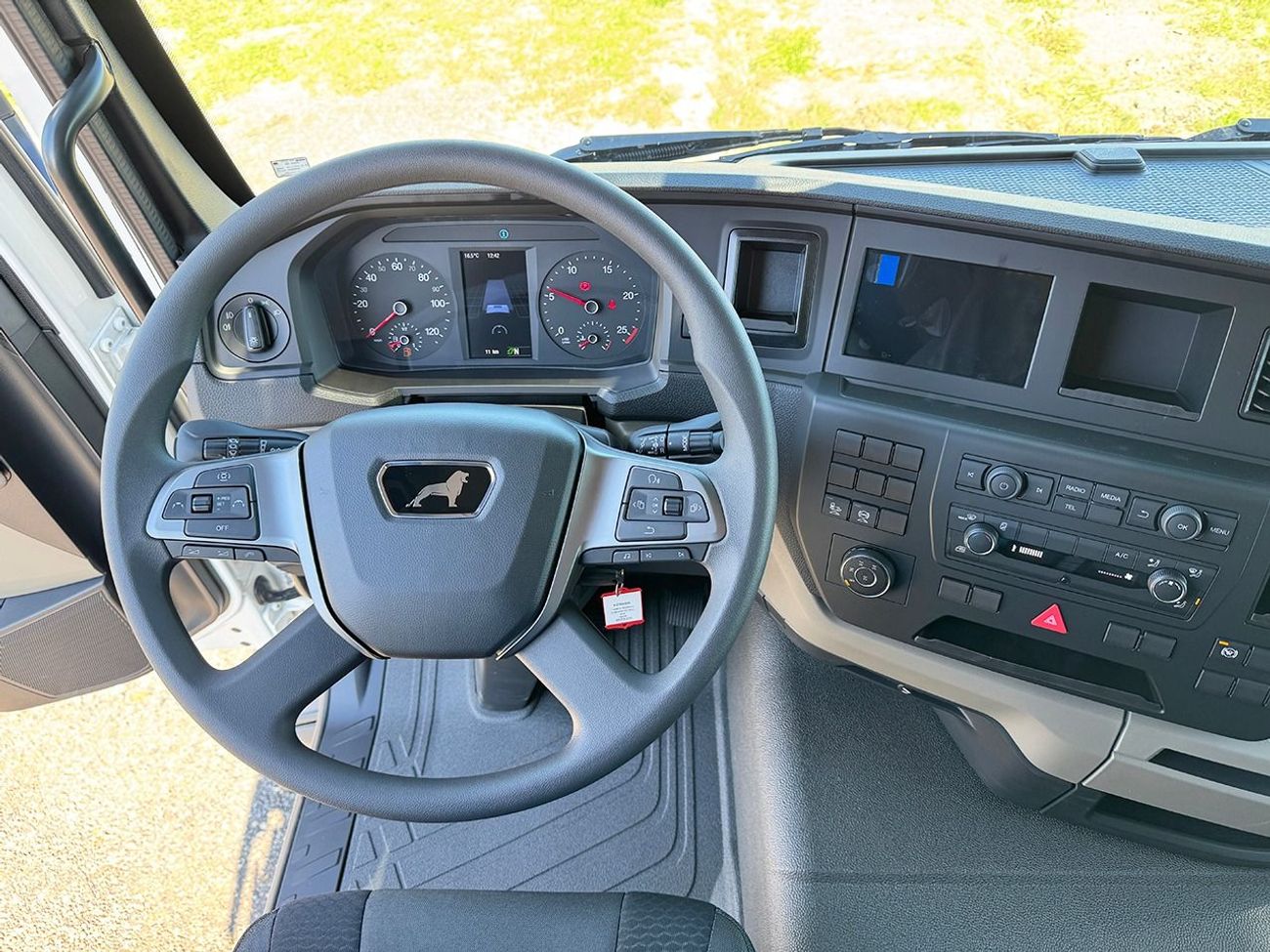 مان TGS TGS 33.400 6x6 BB CH