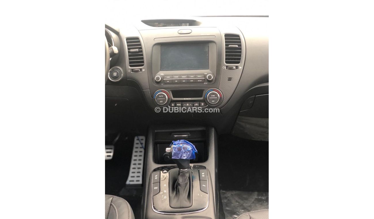 Kia Cerato 2.0L, Sunroof, Alloy Rims 17'', Push Start, Leather+Power+Memory Seats, Rear Camera, CODE - 77955