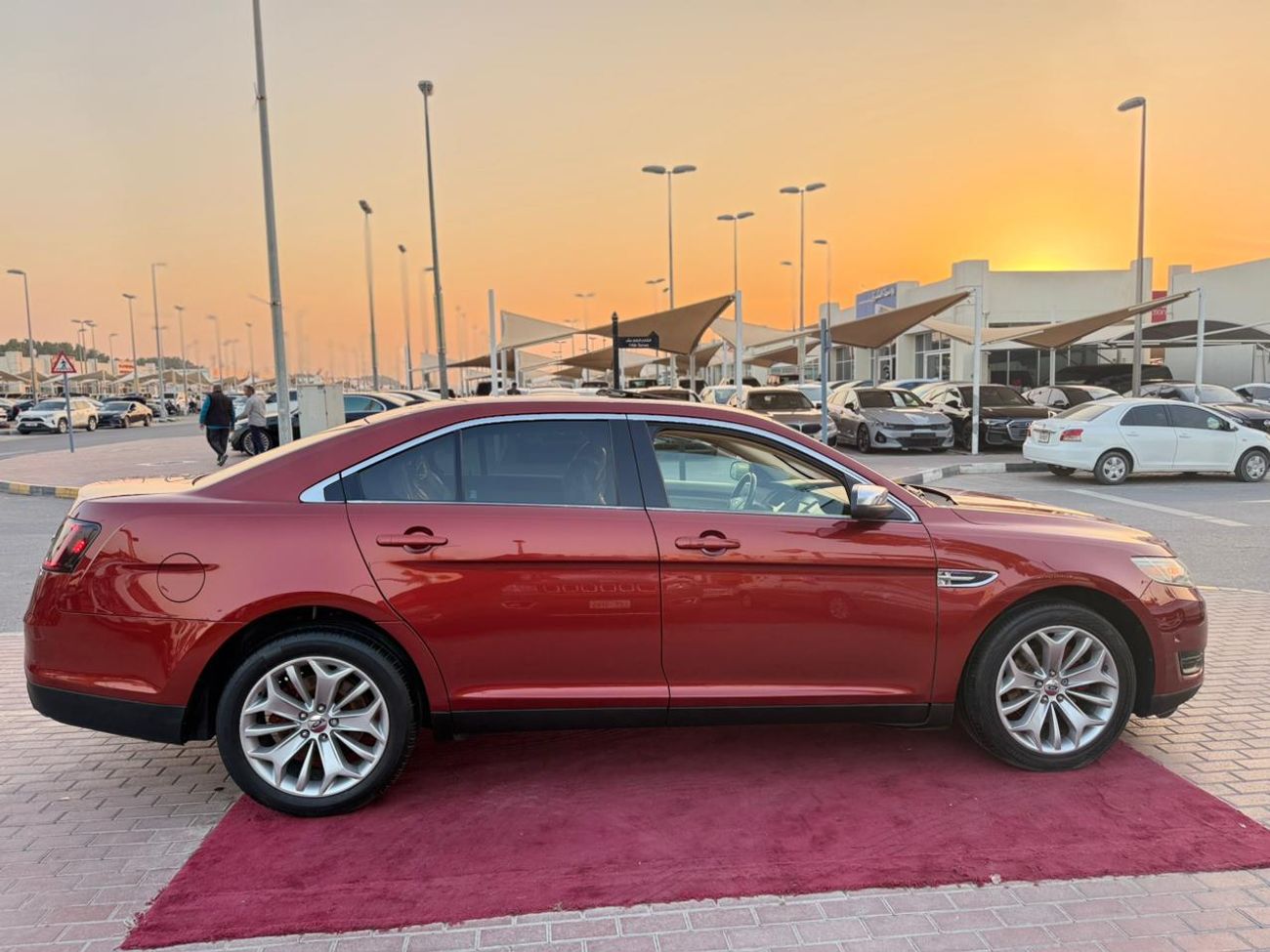 فورد توروس LOW Mileage  good comdtion