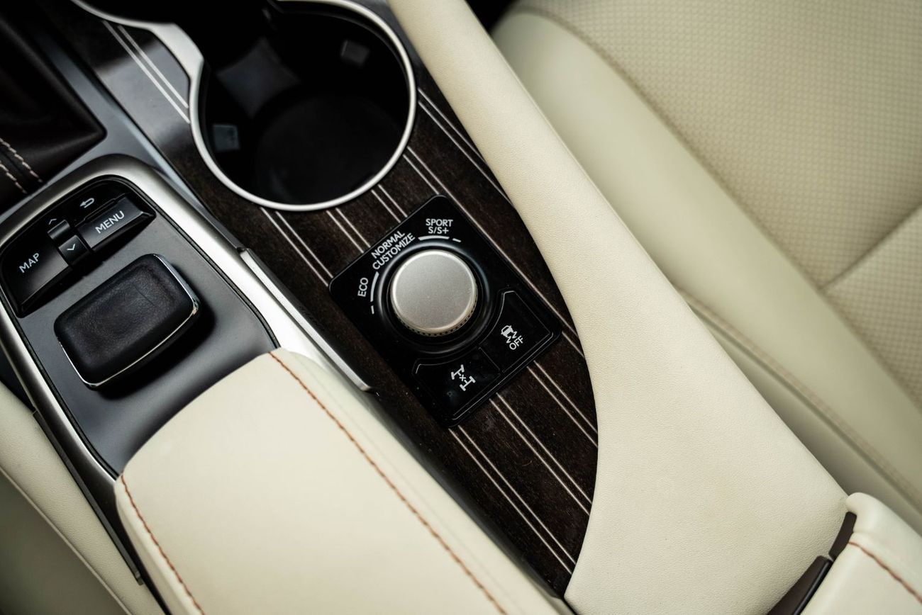 لكزس RX 350 Platinum 3.5L (296 HP)