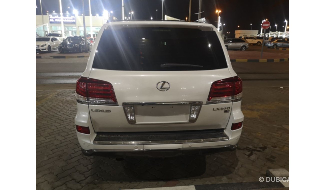 لكزس LX 570 لكزس LX570 S خليجي موديل 2013 صبغ وكالة بحالة ممتازة ضمان الفحص