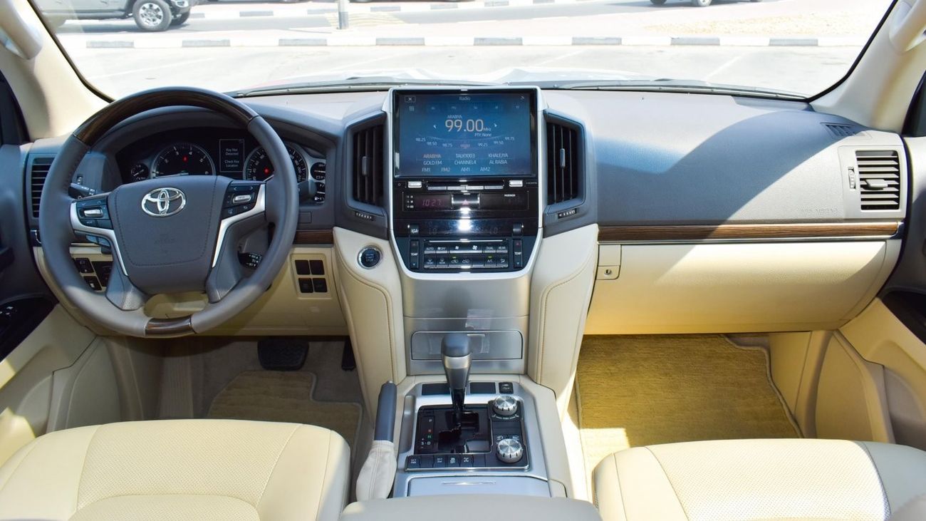 Toyota Land Cruiser GXR Grand Touring V8