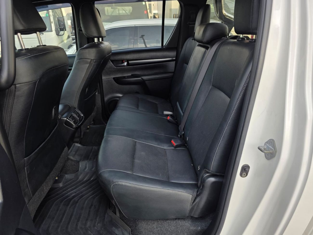 Toyota Hilux SHAPE CHANGED TO 2024 MODEL DIESEL 2.8 LITER ,RHD RUGGED X ,AUTOMATIC GEAR