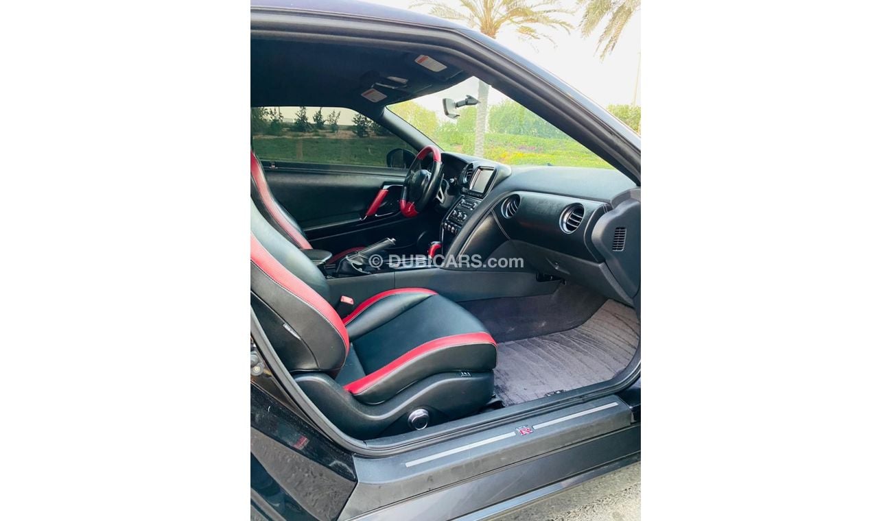 Nissan GTR Nissan GT-R GCC 2013 perfect condition clean car