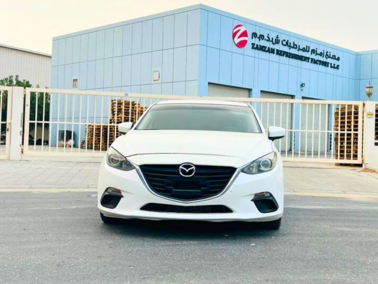 Mazda 3 S 1.6L Sedan Urgent Sale – 2015 Mazda 3 | GCC Spec | 170,000 km