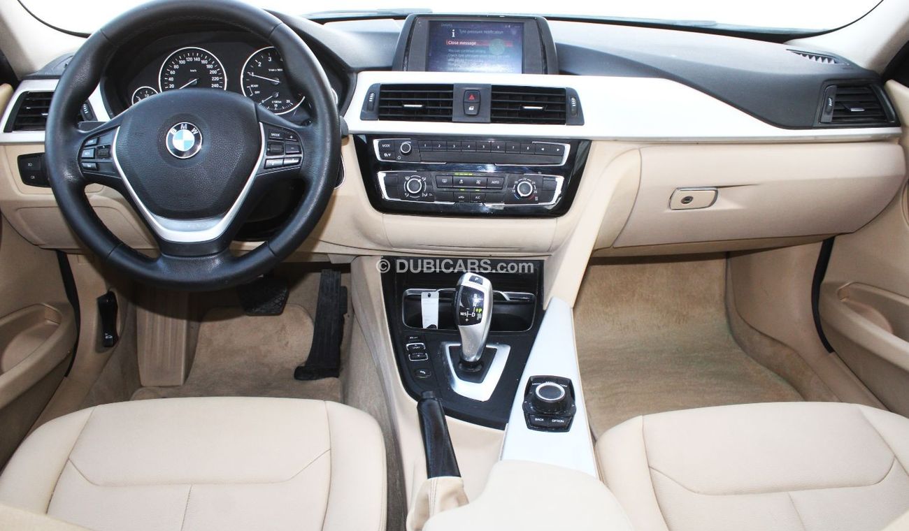 BMW 318i Exclusive BMW 318 GCC 2018 in excellent condition