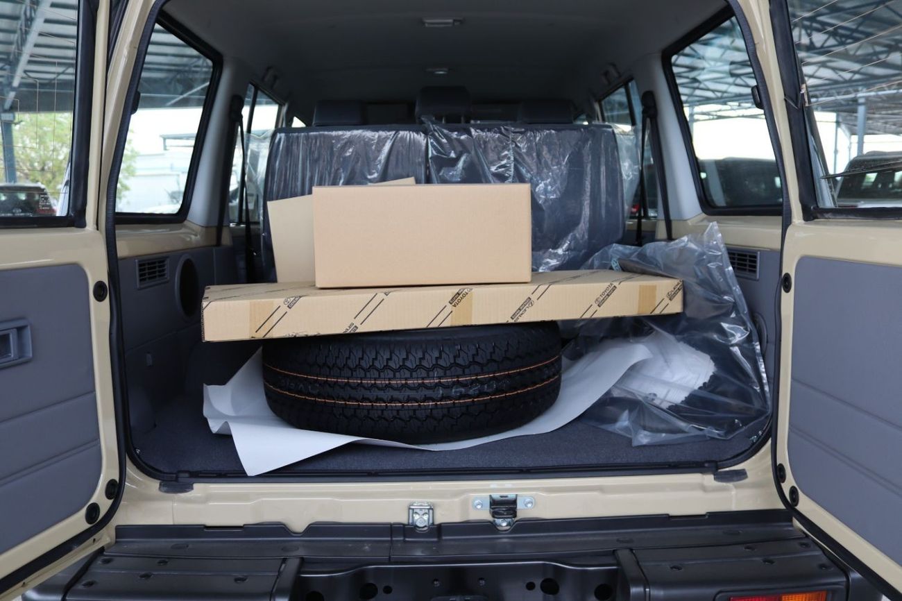 تويوتا لاند كروزر 2025 TOYOTA LAND CRUISER GDJ 76 2.8 DIESEL M/T  **EXPORT ONLY**التصدير فقط خارج الخليج**