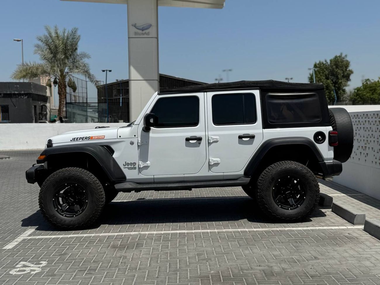 جيب رانجلر Unlimited Sport 3.6L A/T