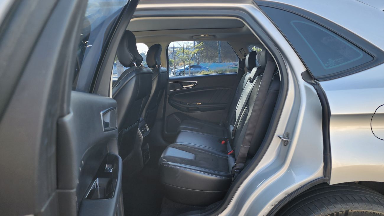 Ford Edge Sport 2.7L turbo/Service Contract