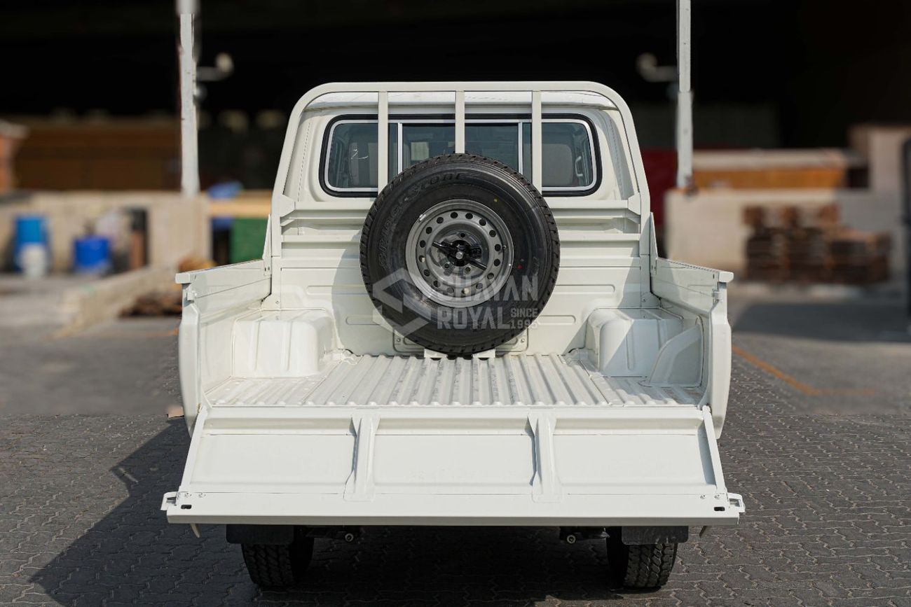 Toyota Land Cruiser Pick Up 2.8L DIESEL STANDARD-E DC MT WITH DIFF-LOCK 2026MY