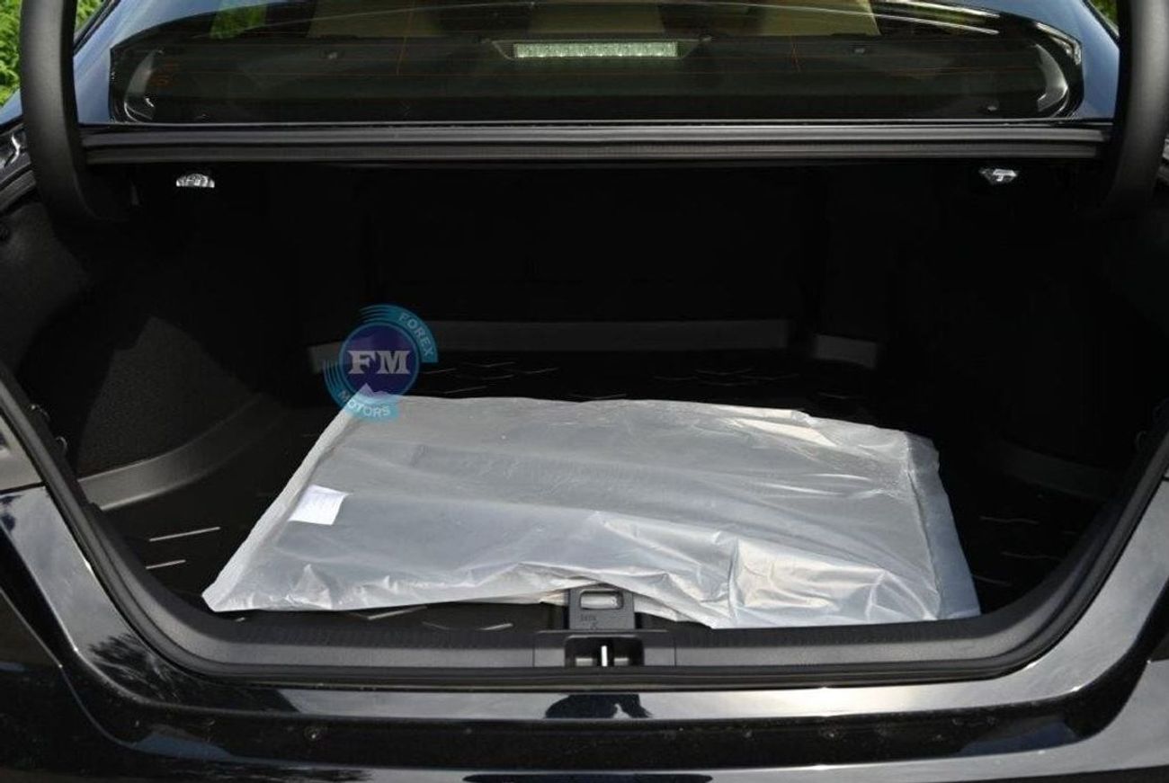 Toyota Camry LE Hybrid 2.5L Automatic