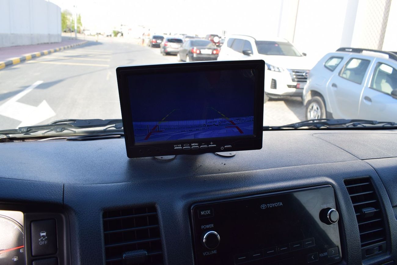 Toyota Hiace GL - Standard Roof Toyota Hiace Std Roof Van, model:2021. free of accident with low mileage