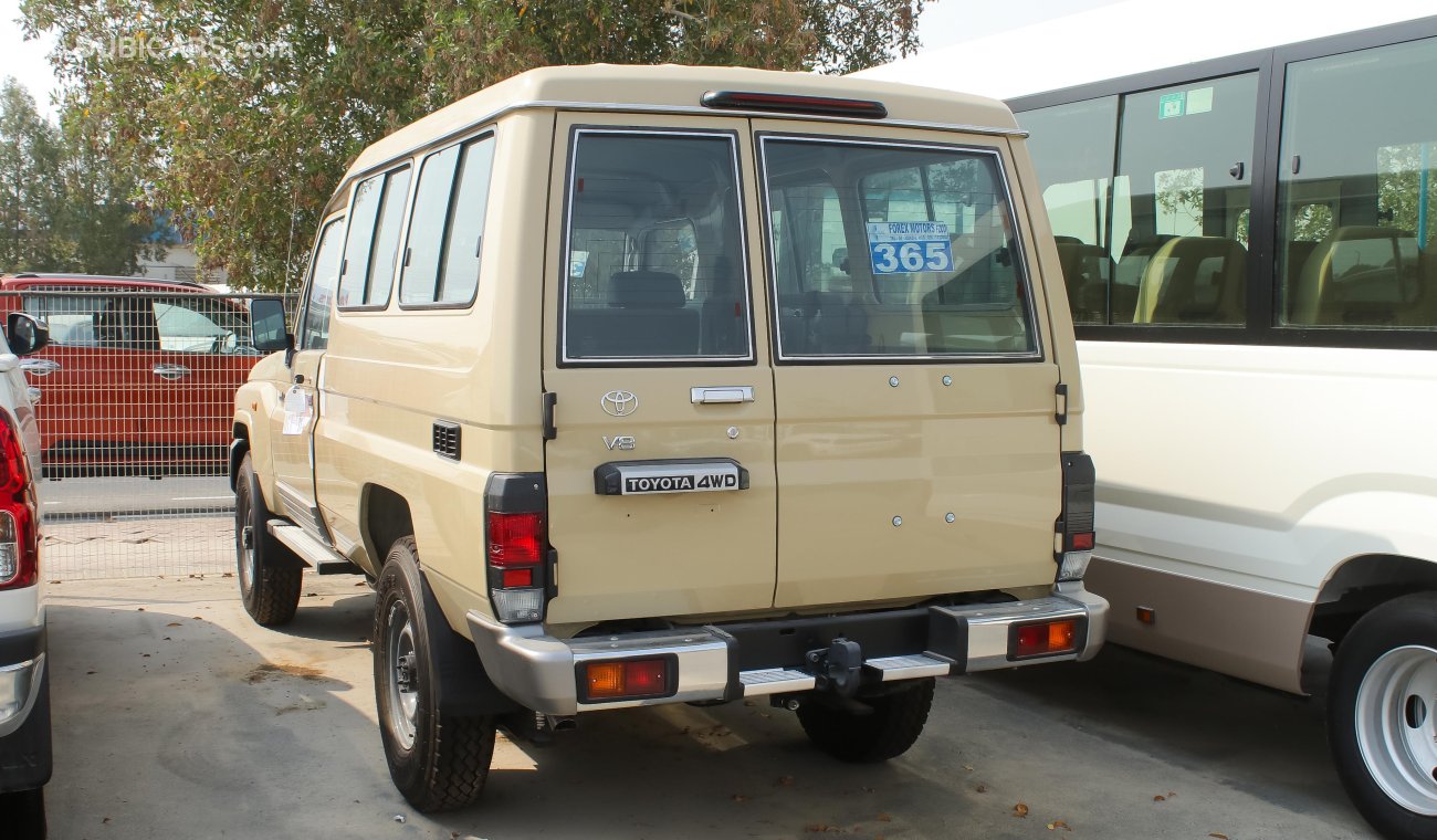 Toyota Land Cruiser 78 Hardtop V8 4.5L Diesel manual