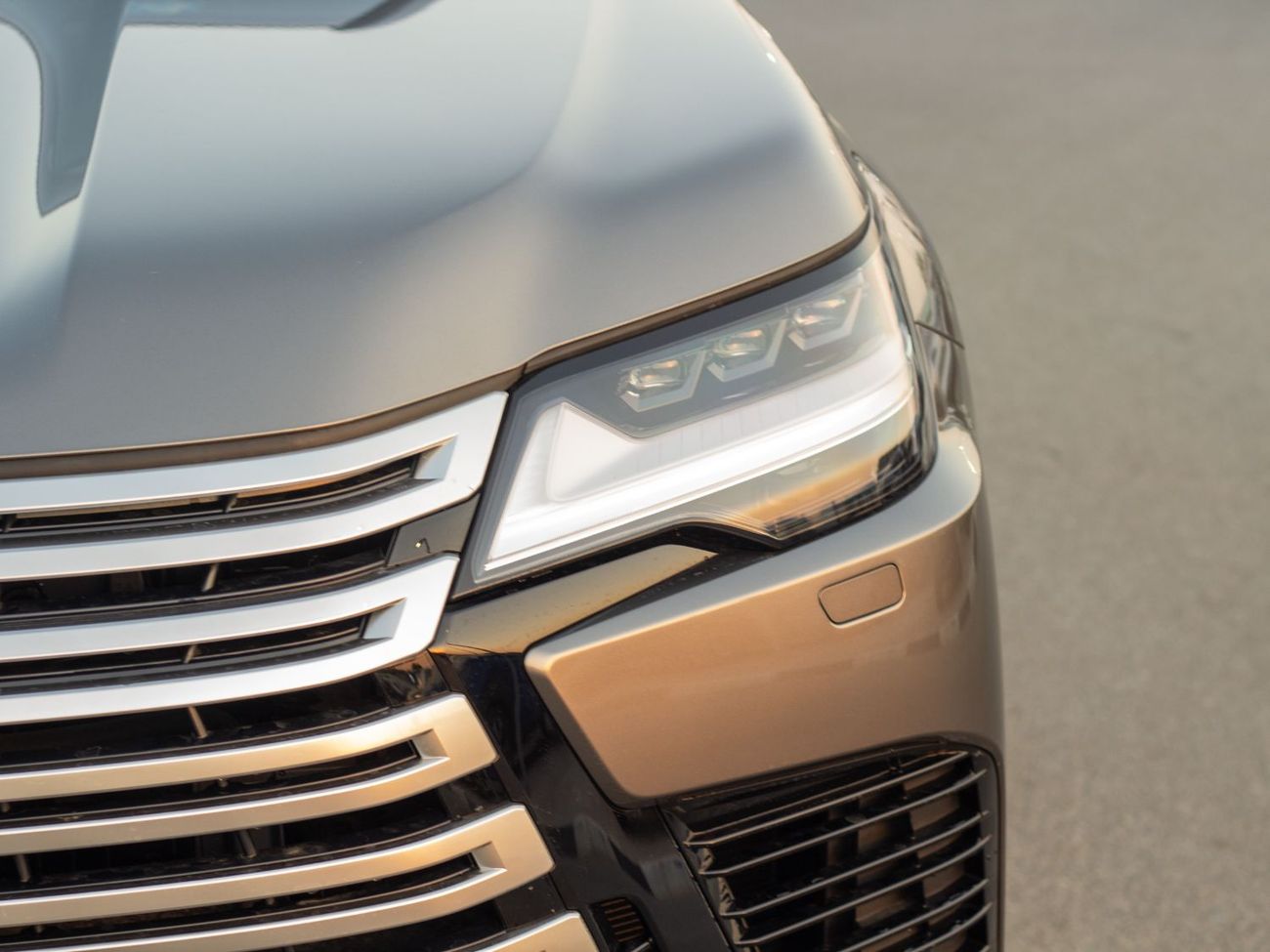 لكزس LX 600 Turbo Sport 3.5L Twin-Turbocharged