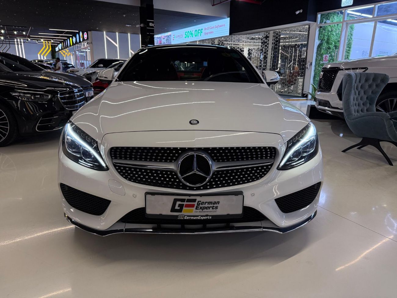 مرسيدس بنز C 200 كوبيه 2017 Mercedes-Benz C200 Coupe - GCC - Low Mileage - Good Condition