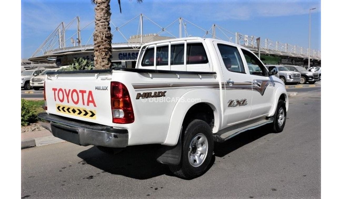 تويوتا هيلوكس هايلكس 2010 دبل غماره فورويل بحاله ممتازه