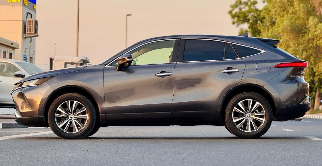 Toyota Harrier PREMIUM CONDITION  | 2021 | 2.5L HYBRID ENGINE | RHD | AT | ELECTRIC SEAT | PUSH START ENGINE | REAR