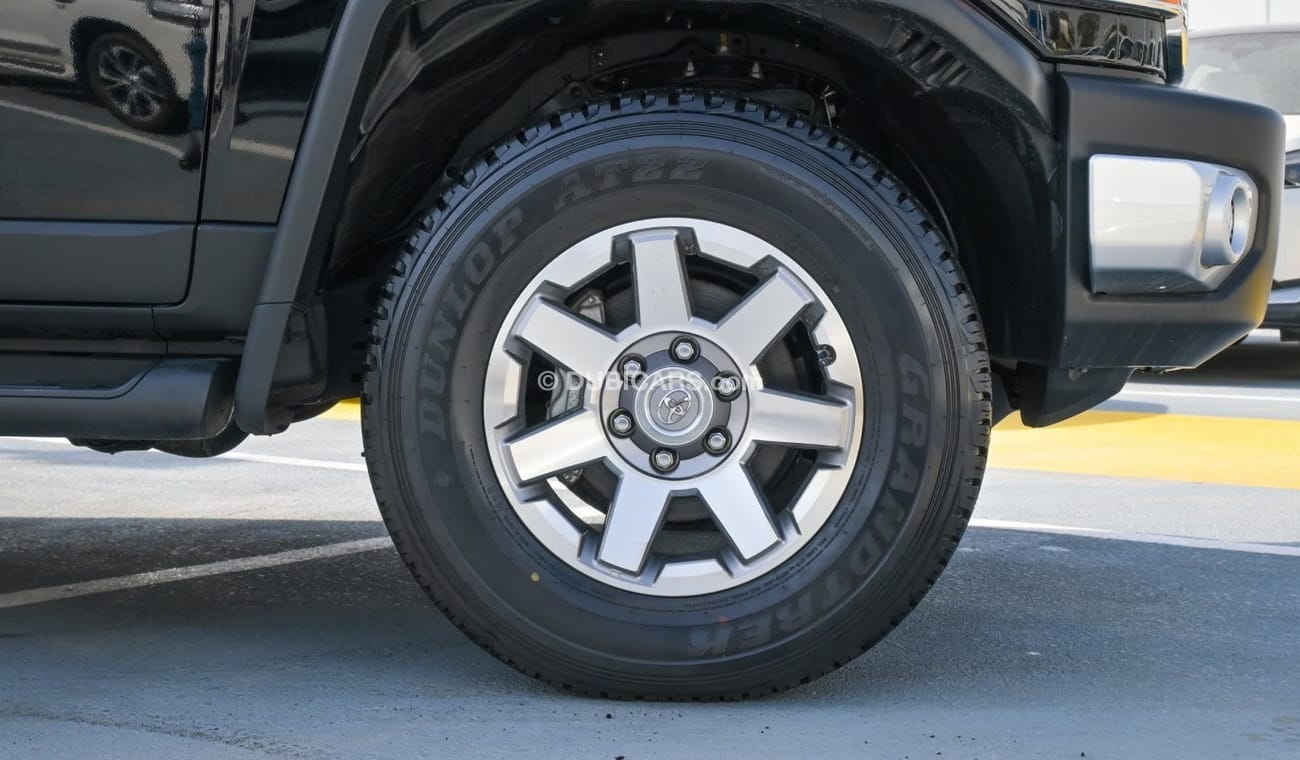 Toyota FJ Cruiser TOYOTA FJ CRUISER 4.0 V6 GCC 2023