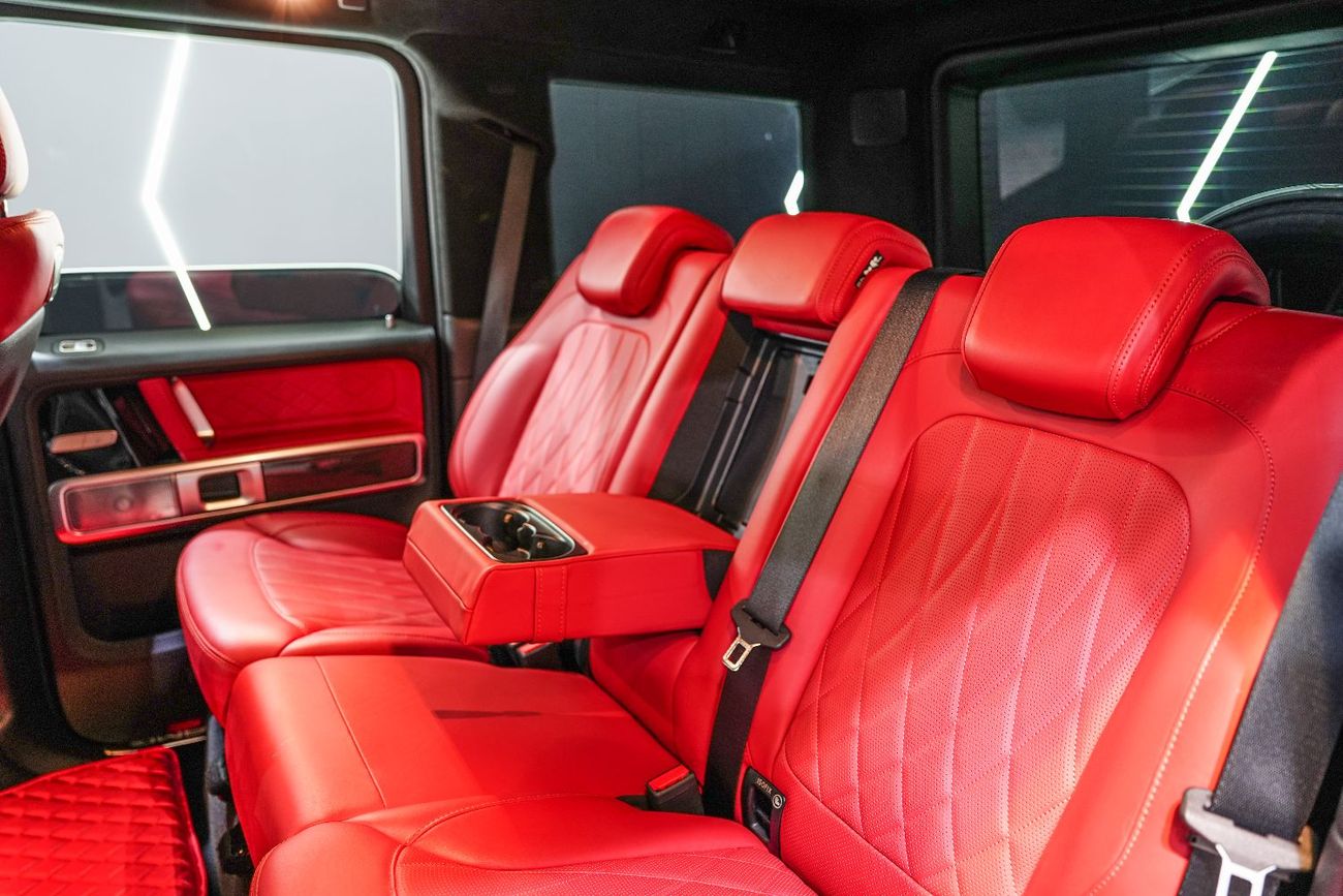 Mercedes-Benz G 63 AMG Double Night Package,  Carbon Interior, Gargash Warranty + Service!!