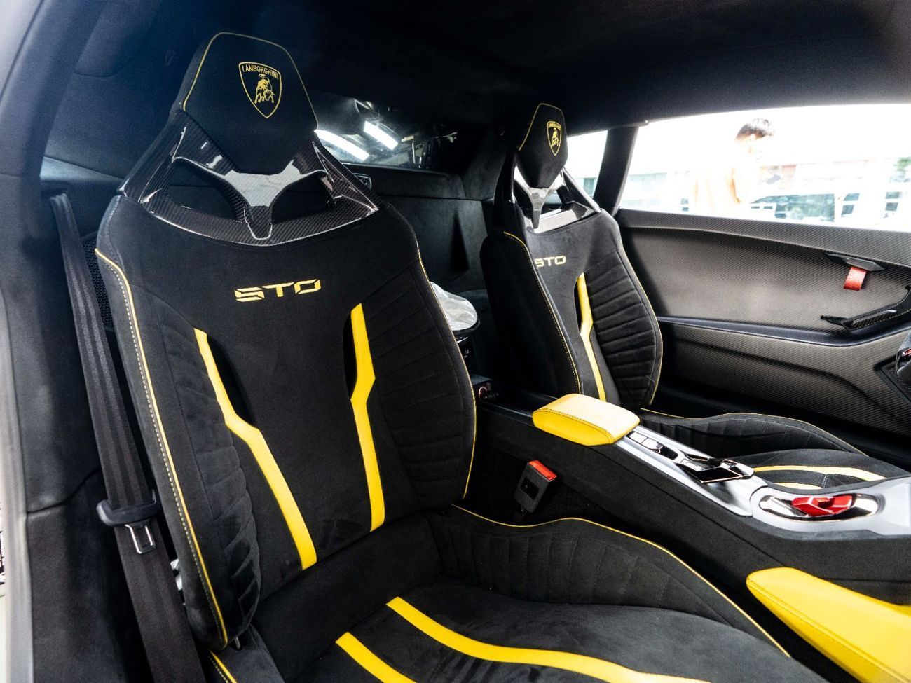 Lamborghini Huracan STO