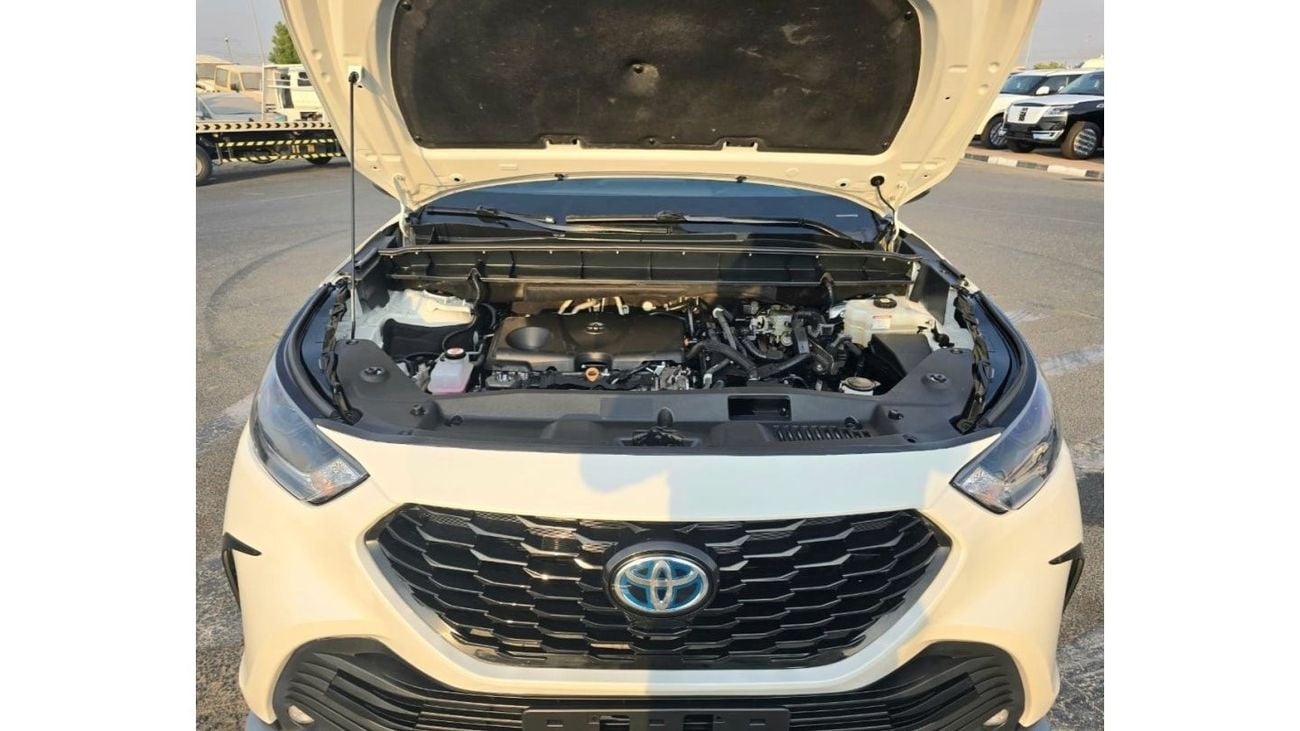 Toyota Highlander Toyota Highlander Left Hand Drive Year: 2021  LE -Push Button Start,  Power Seat, Power Windows, Eng