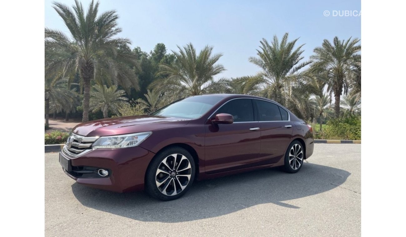 هوندا أكورد Honda Accord model 2016 GCC  Cruise Cruise control  Very Very good condition - AED 50,000 KM 137.000