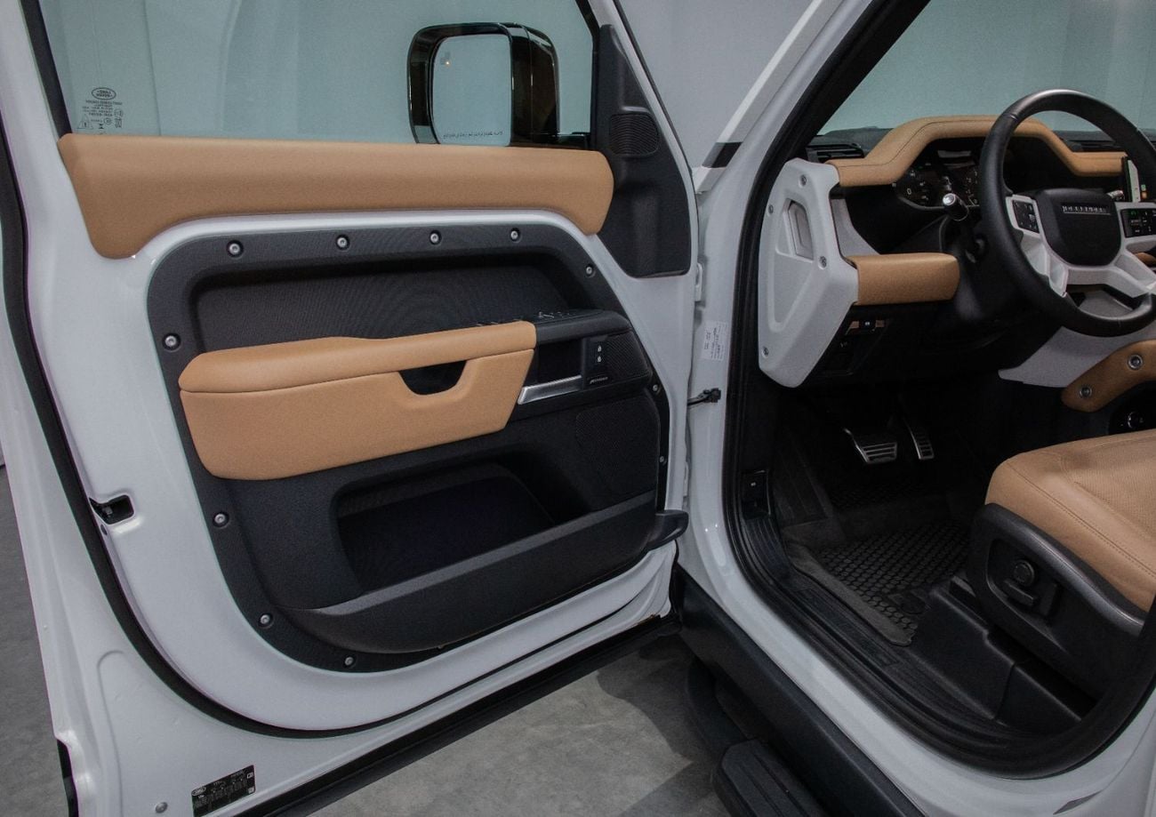 لاند روفر ديفندر P400 110 X-Dynamic HSE 3.0L (5 Seater)