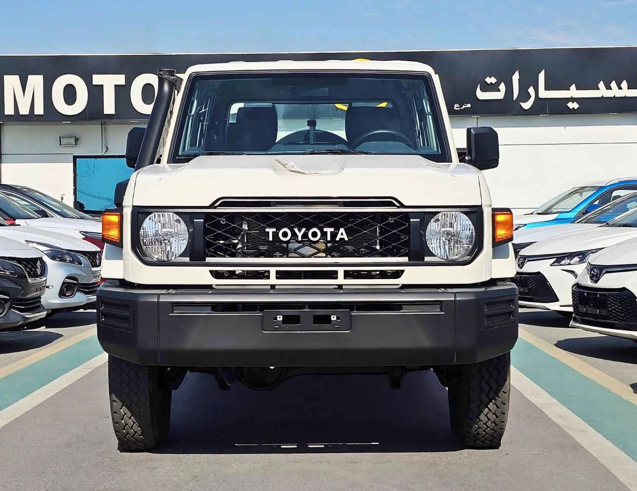 تويوتا لاند كروزر بيك آب LC79 / DOUBLE CABIN / 4.2L V6 DIESEL M/T / LEATHER SEATS / SNORKEL / MID OPTION / 4WD (CODE # 69033)