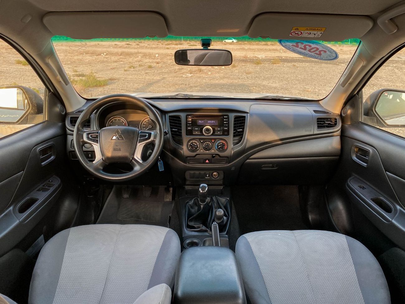 Mitsubishi L200 GL 2.5L Double Cab Utility 4WD Mitsubishi L200 2.4 L 4WD 2022 GCC accident-free in excellent conditi