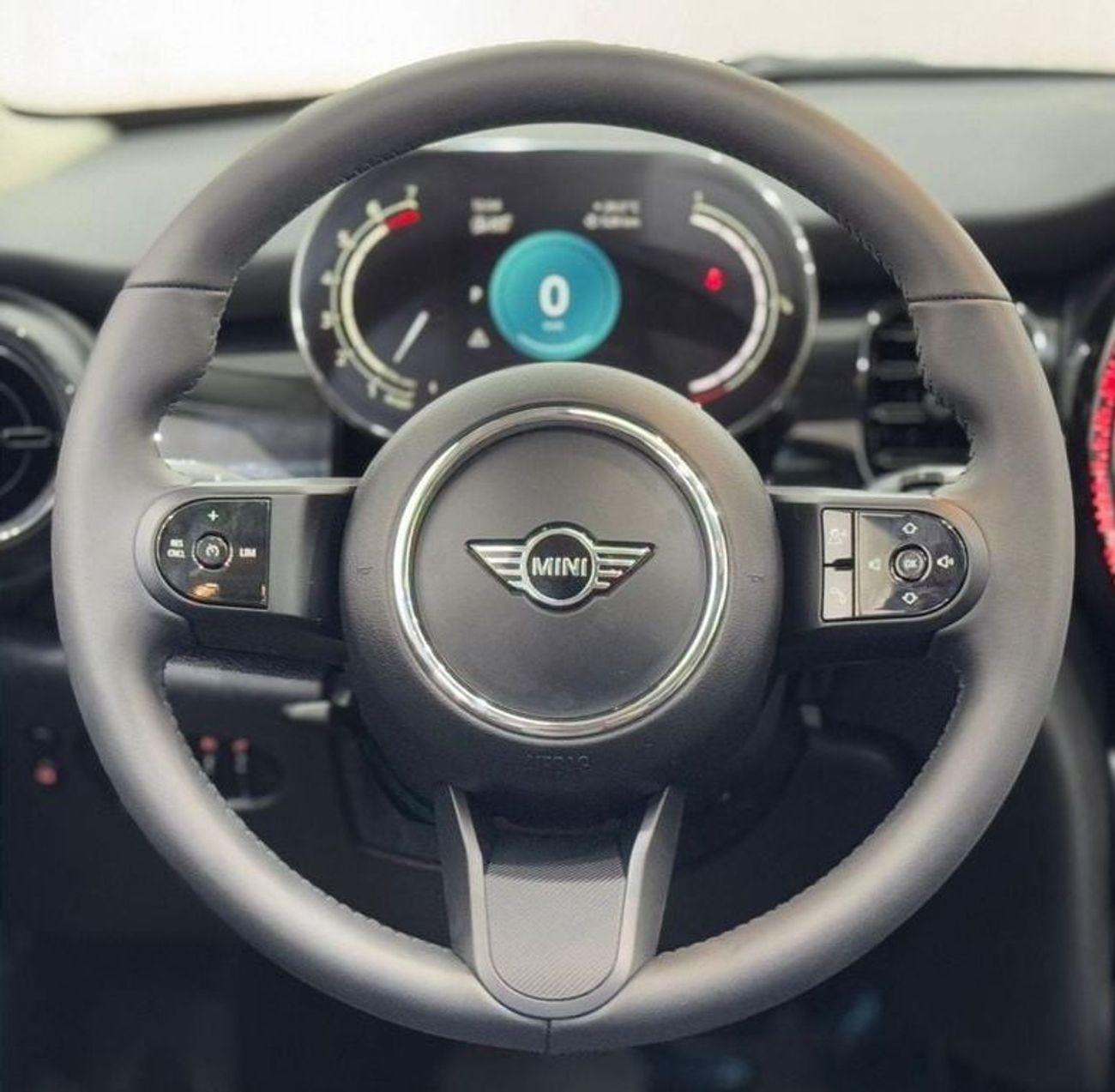 ميني كوبر Std 1.5L (4 Seater) 2024 Mini Cooper, Agency Warranty 05/29+ Service Package, Full Service History,