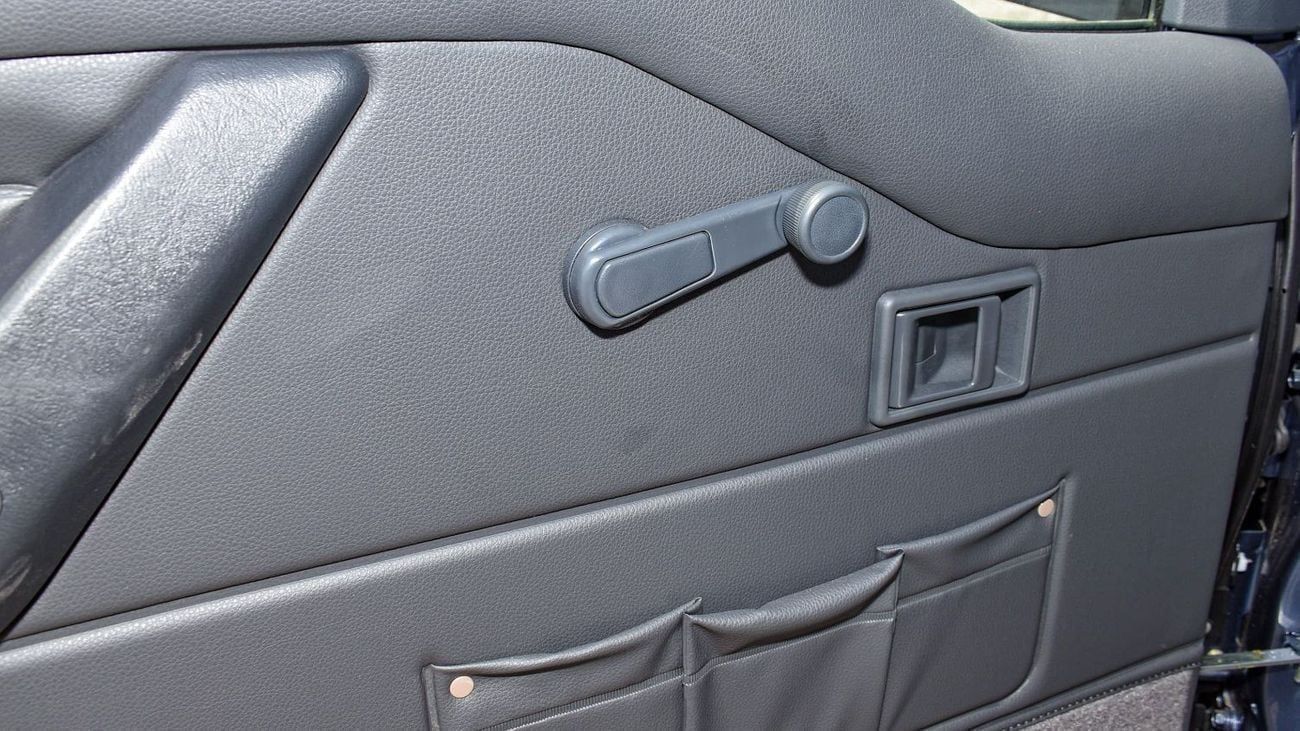 CMC D 260 CMC D260 cargo van  || Loading Van || 2 seater || 2.4L