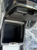 Toyota Land Cruiser 200 Series VX update to Sahara shape